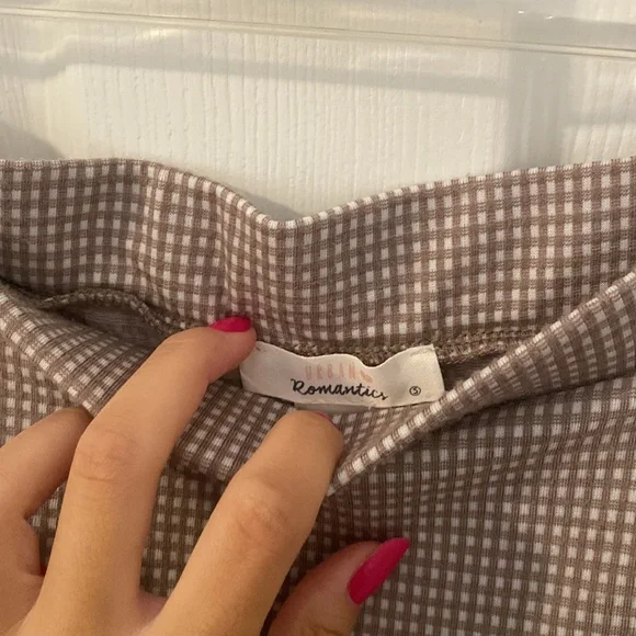 Checkered school girl skirt - Picture 3 of 3